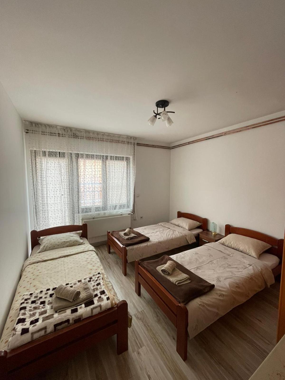 Apartmani Dora Leskovac 레스코바츠 외부 사진