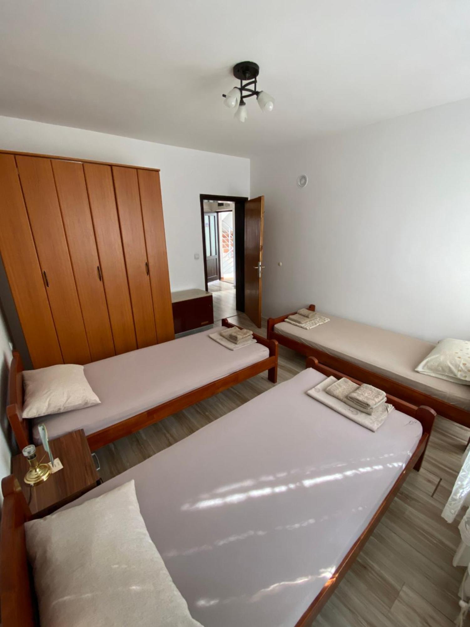 Apartmani Dora Leskovac 레스코바츠 외부 사진