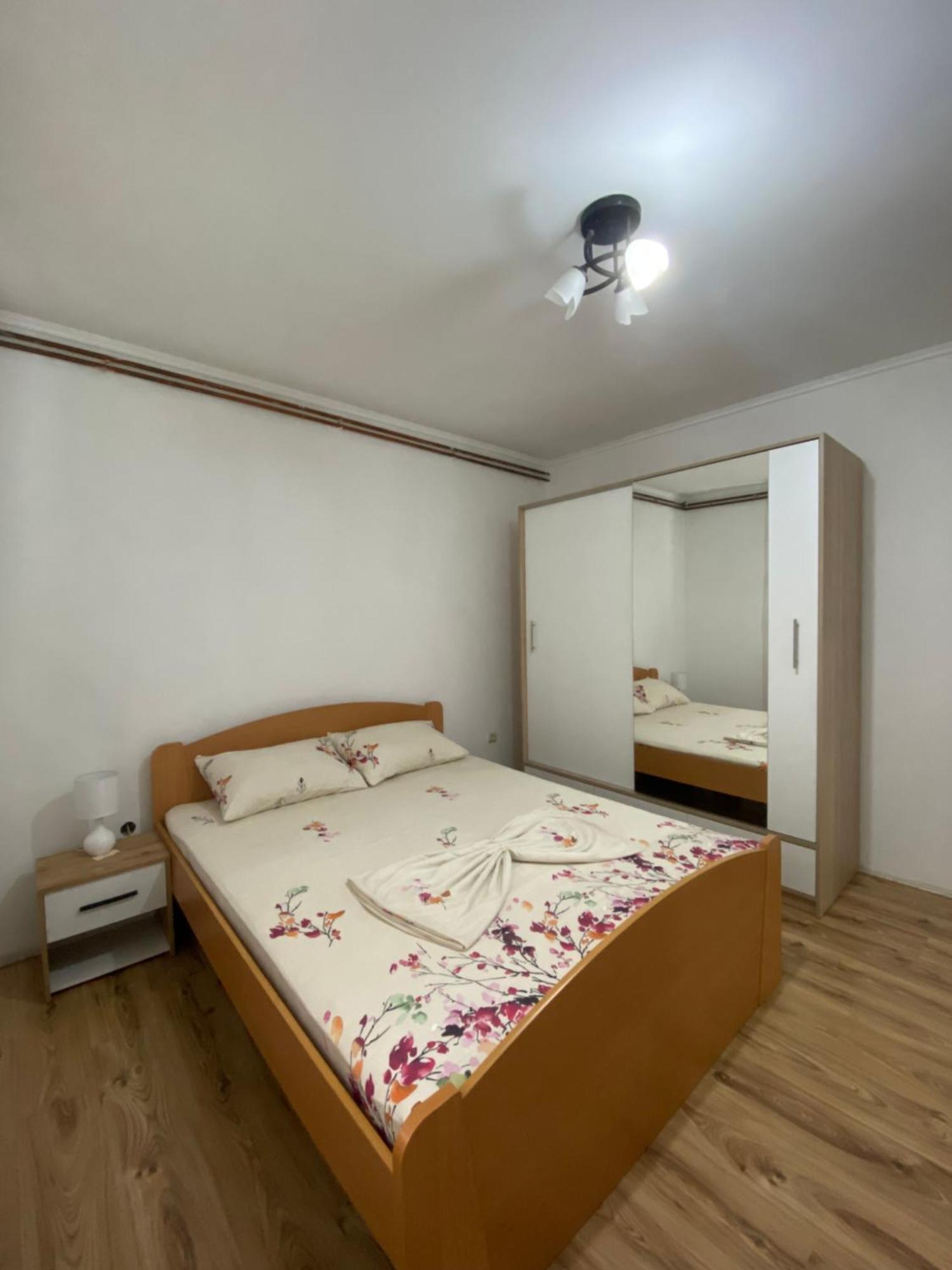Apartmani Dora Leskovac 레스코바츠 외부 사진