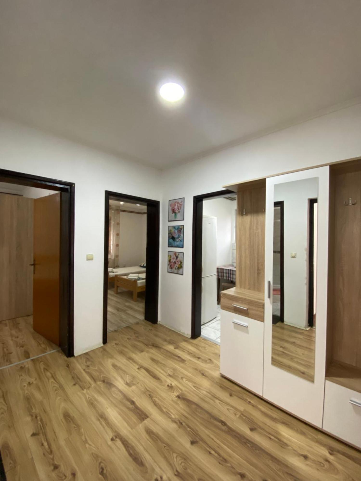 Apartmani Dora Leskovac 레스코바츠 외부 사진