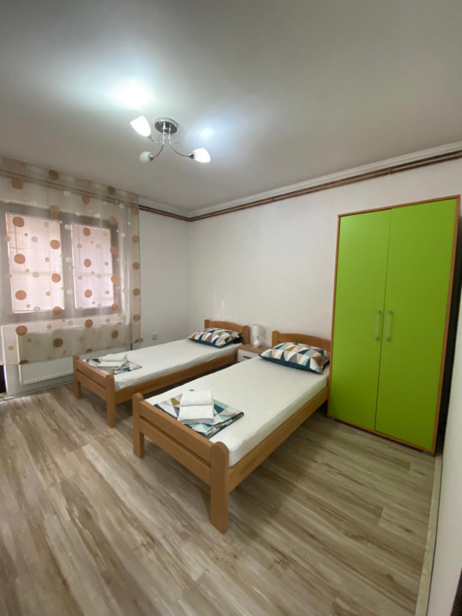 Apartmani Dora Leskovac 레스코바츠 외부 사진