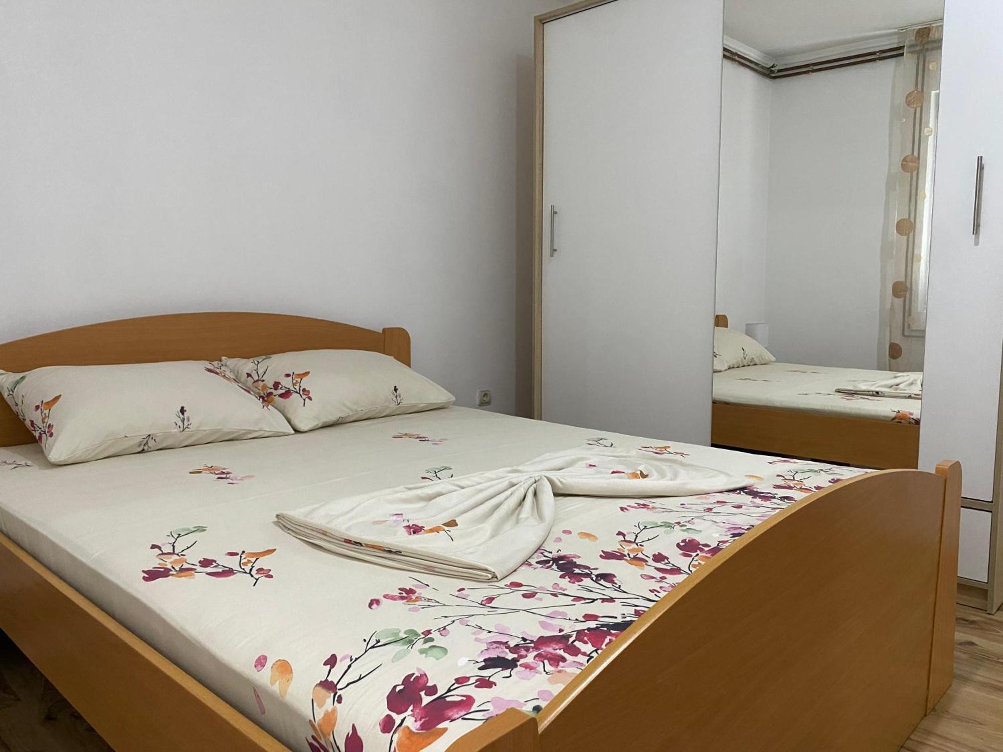 Apartmani Dora Leskovac 레스코바츠 외부 사진